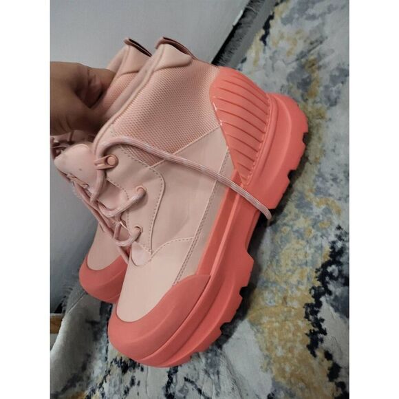 New Peach UGG boots - Picture 9 of 9